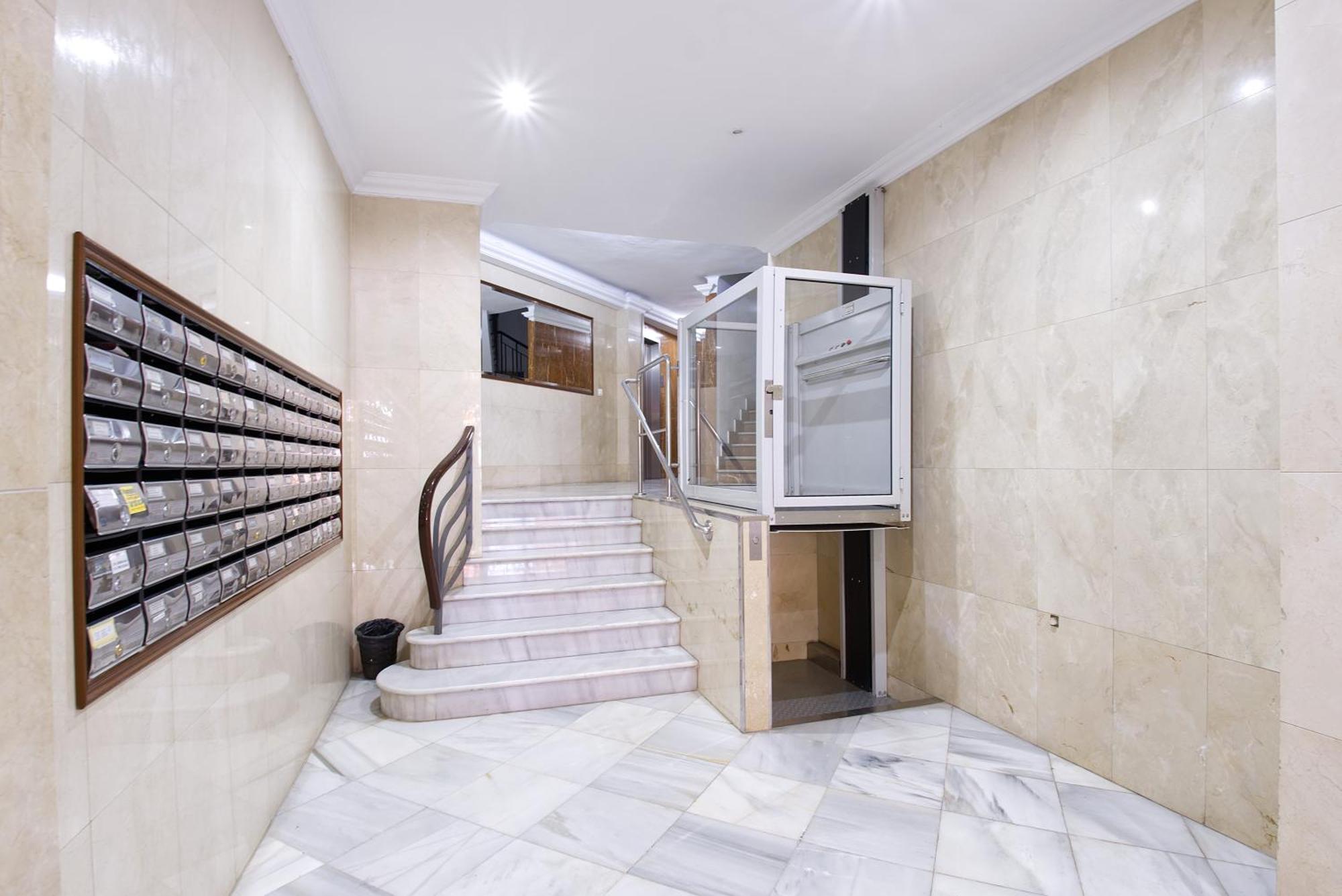 Apartamento De 3 Habitaciones En El Centro Málaga Exterior foto